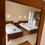 アパートホテル Calypso Luxury 3*