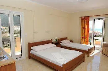 מלון דירות Calypso Luxury 3*